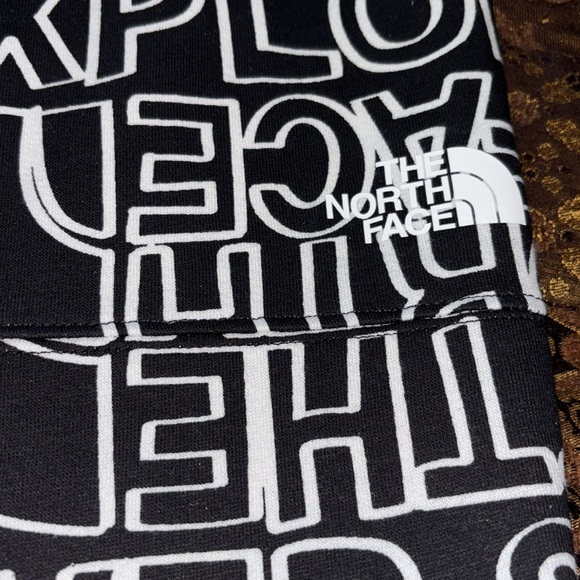 The North Face Logo Fleece Lined Jogger - Picture 3 of 7